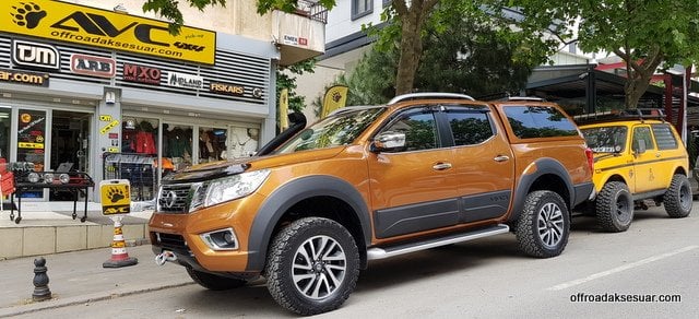 nissan navara np300