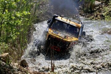 ŞAMPİYON TOYOTA LAND CRUİSER BJ 75 EXTREME, TRİAL YARIŞ ARACI