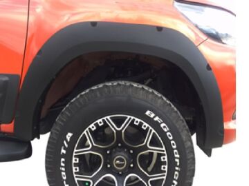 Toyota Hilux Çamurluk Kaplama 4.5cm 2015 - 2020